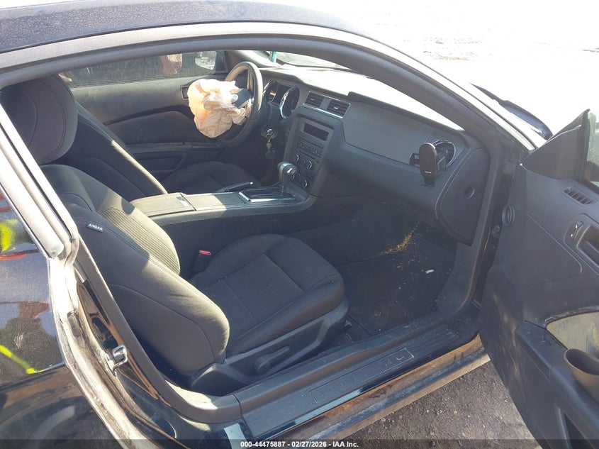 2012 Ford Mustang V6