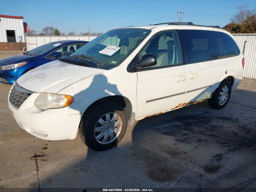 2006 Chrysler Town & Country Touring