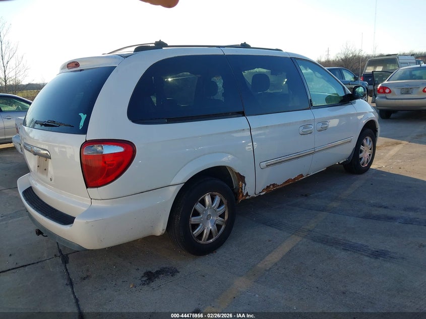 2006 Chrysler Town & Country Touring
