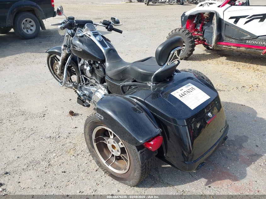 VIN: 1HD1MCP16KB852822 2019 HARLEY-DAVIDSON FLRT