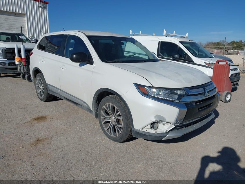 2016 Mitsubishi Outlander Es
