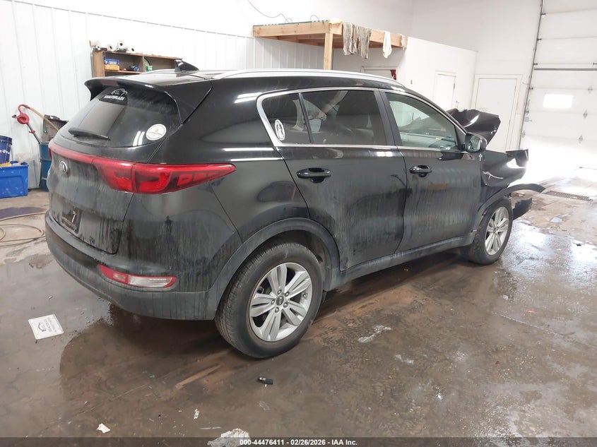VIN KNDPMCAC9H7184435 2017 KIA SPORTAGE LX