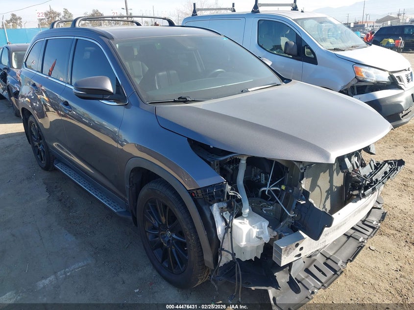 2019 Toyota Highlander Se