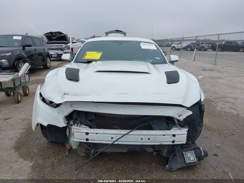 1FA6P8CF6H5330119 2017 Ford Mustang 5.0 Gt white