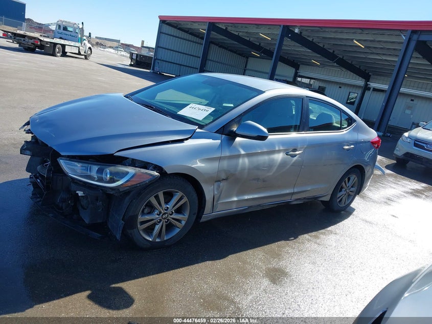 VIN 5NPD84LF2HH002011 2017 HYUNDAI ELANTRA SE