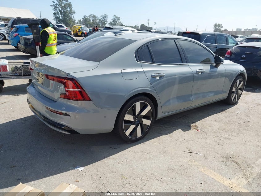 2025 Volvo S60 Plug-In Hybrid T8 Plus