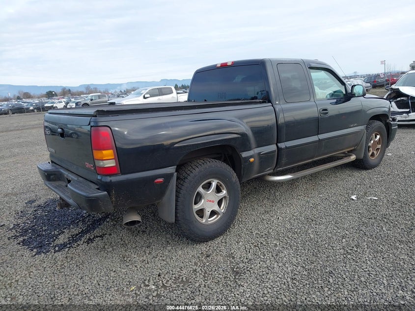 2002 GMC Sierra 1500 Denali