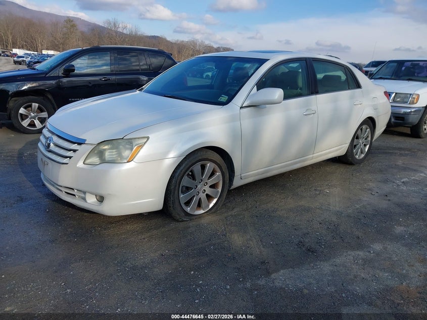 2005 Toyota Avalon Xls