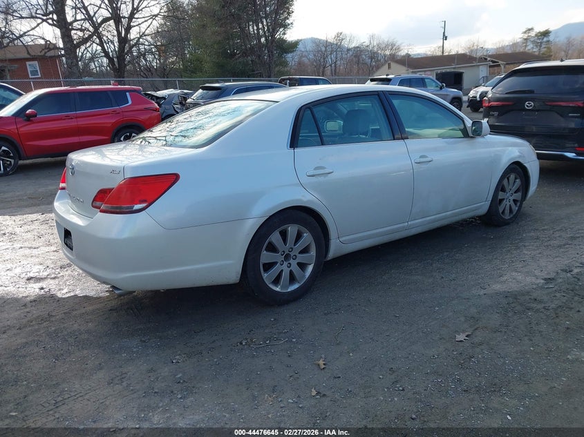 2005 Toyota Avalon Xls