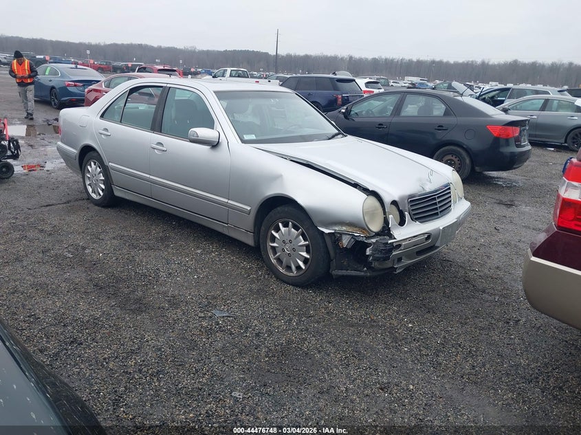 2000 Mercedes-Benz E 320 4M