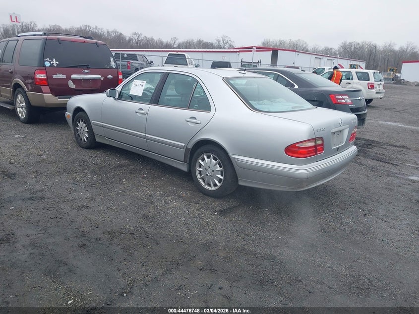 2000 Mercedes-Benz E 320 4M