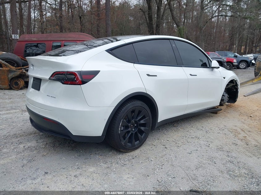 2022 Tesla Model Y Long Range Dual Motor All-Wheel Drive