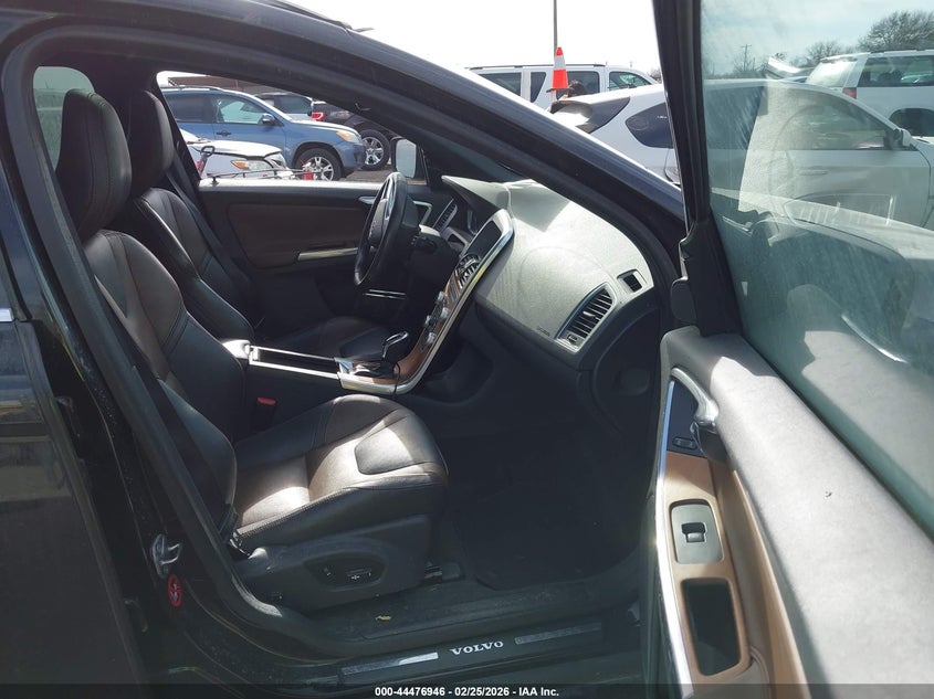 2016 Volvo Xc60 T6 Drive-E