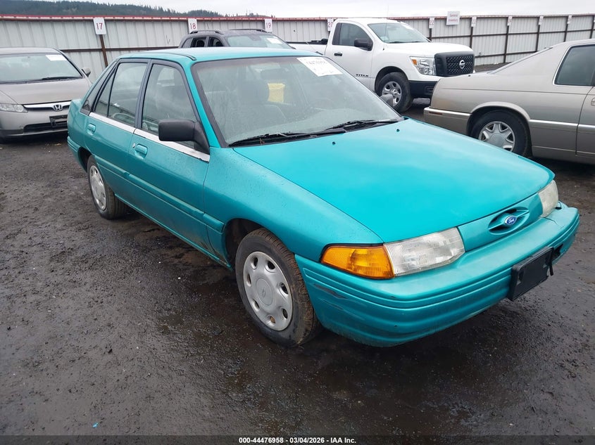 1FASP14J9SW304804 FORD ESCORT Photo 1