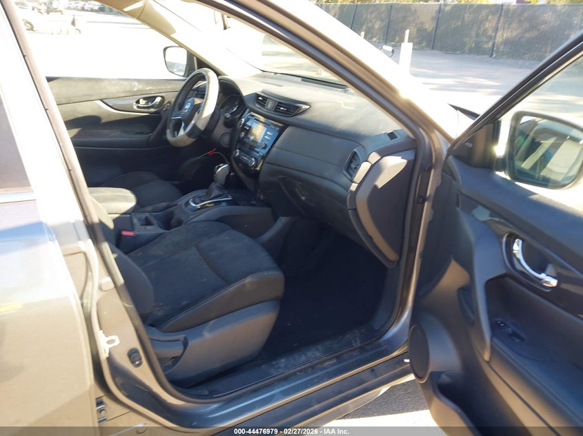 2017 Nissan Rogue Sv