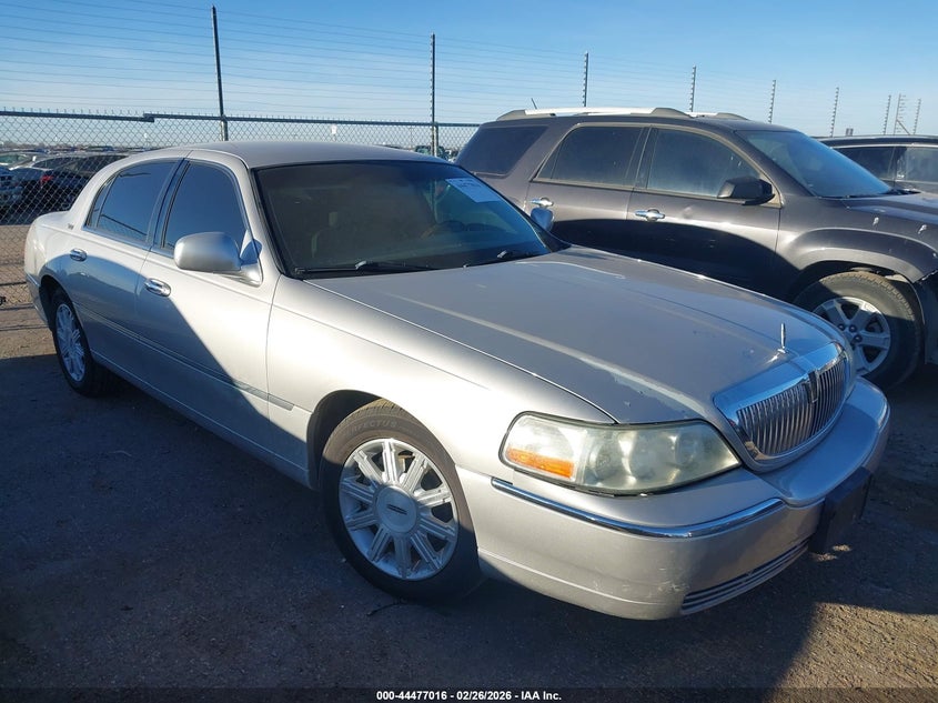 2009 Lincoln Town Car Signature Limited