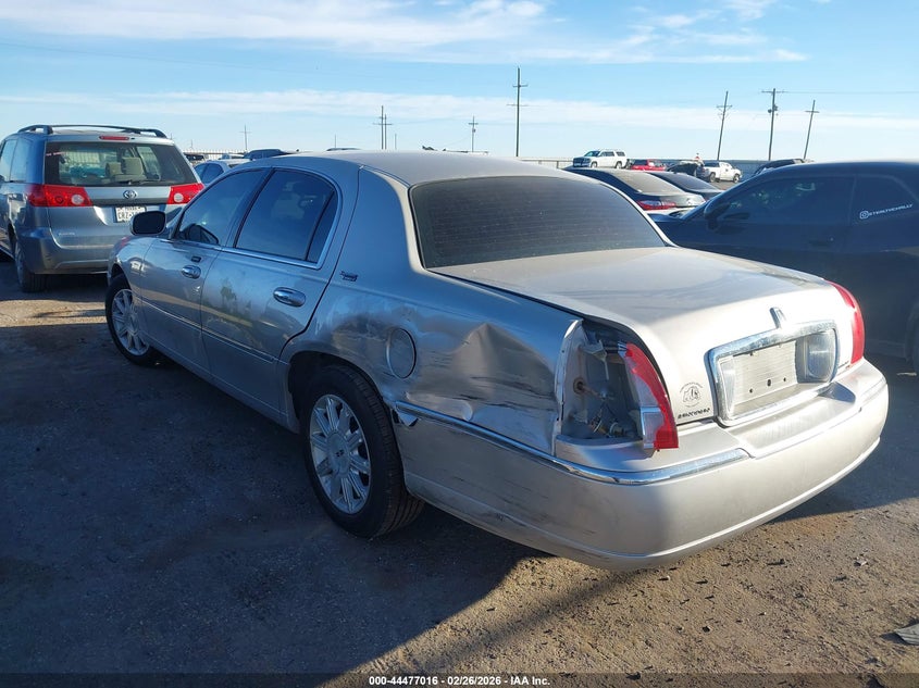 2009 Lincoln Town Car Signature Limited
