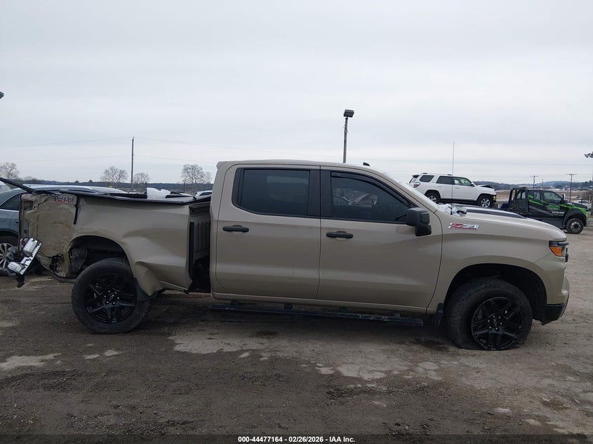 2022 Chevrolet Silverado 5.3 1500 Custom Trail Boss beige Lot 111044477164 Vin 3GCPDCED0NG657223