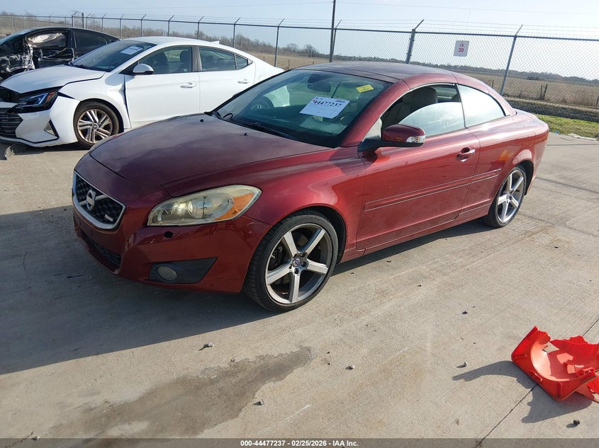 2011 Volvo C70 T5