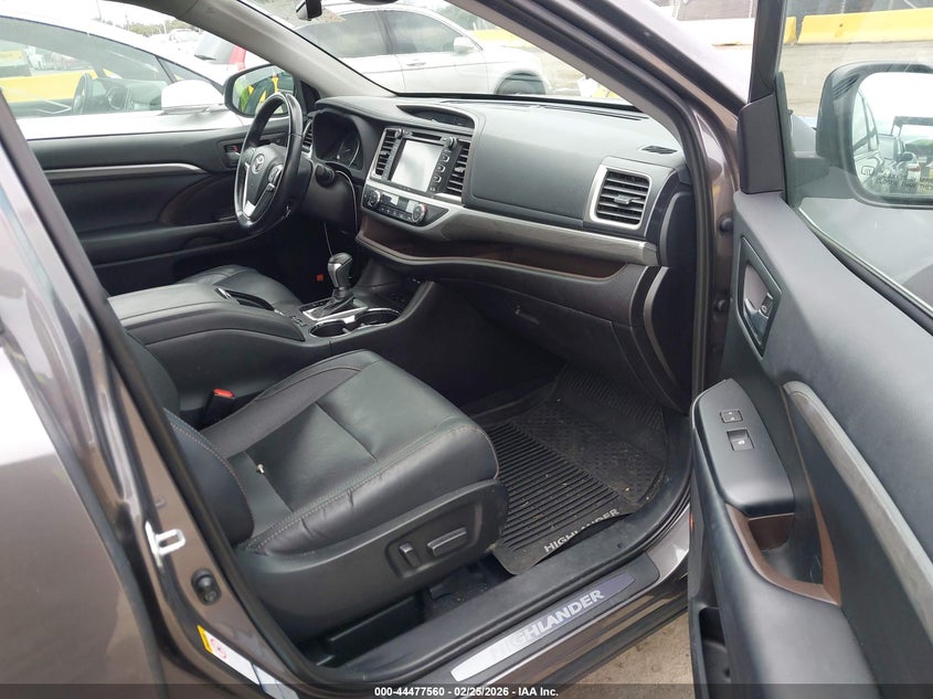 2019 Toyota Highlander Hybrid Limited Platinum