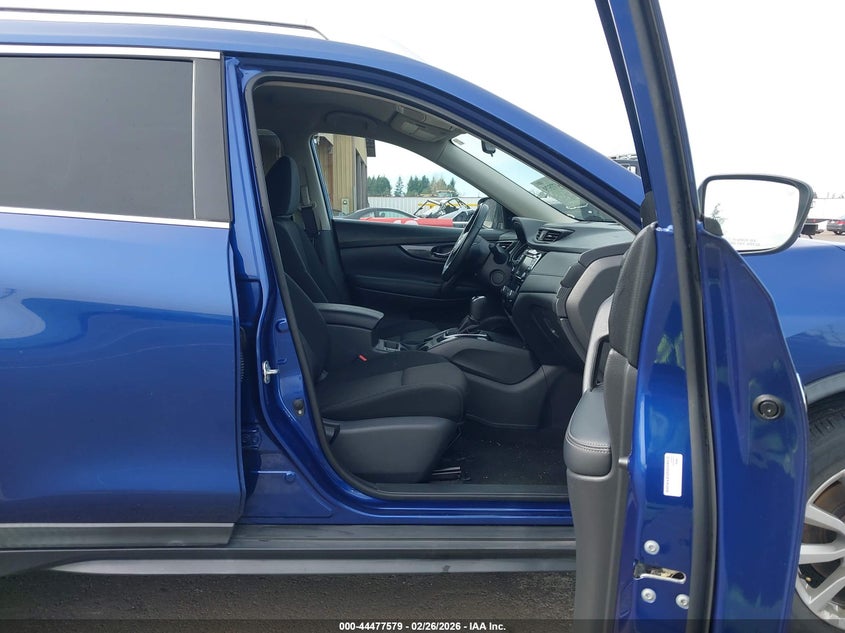 2018 Nissan Rogue Sv