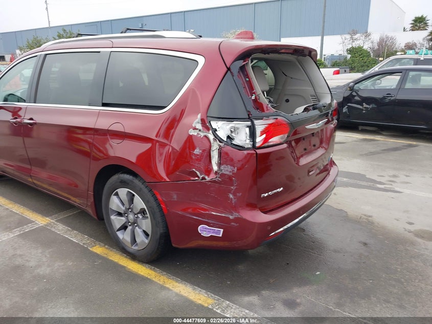 2019 Chrysler Pacifica 3.6 Hybrid Limited red Lot 111044477609 Vin 2C4RC1N76KR704089