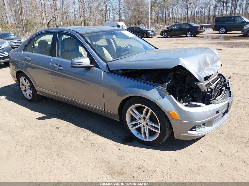 2011 Mercedes-Benz C 300 Luxury 4Matic