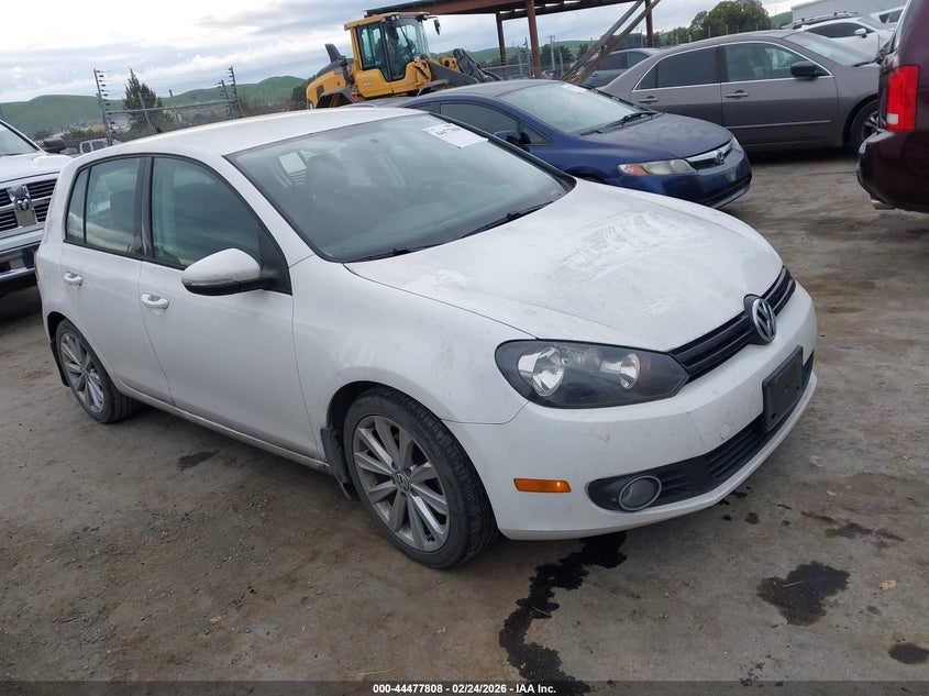 2013 Volkswagen Golf 2.0L Tdi 4-Door