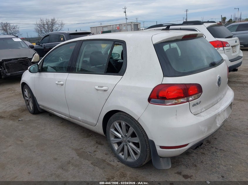 2013 Volkswagen Golf 2.0L Tdi 4-Door