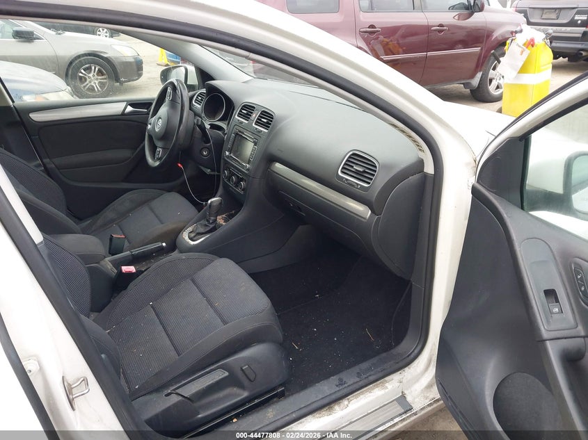 2013 Volkswagen Golf 2.0L Tdi 4-Door