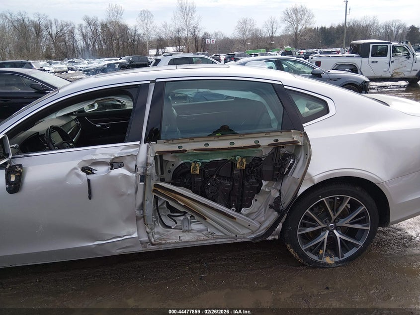 2018 Volvo S90 T6 Momentum VIN: LVY992MK5JP033081 Lot: 44477859