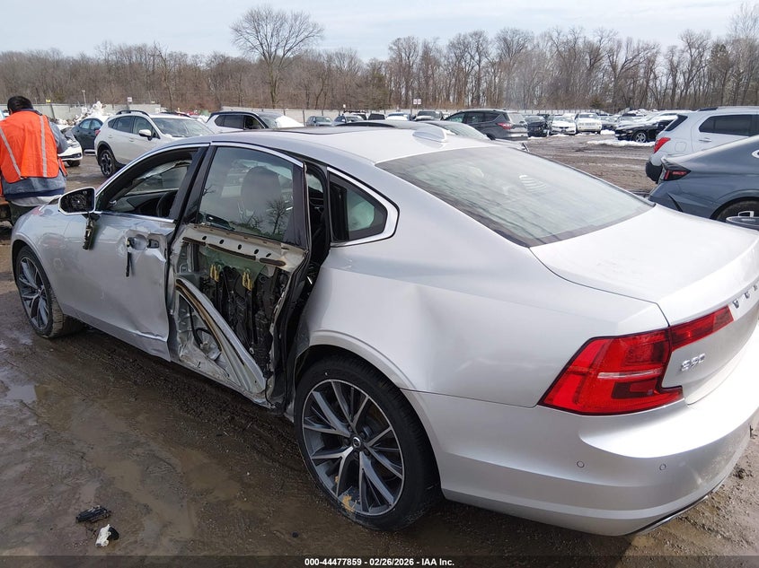 2018 Volvo S90 T6 Momentum VIN: LVY992MK5JP033081 Lot: 44477859