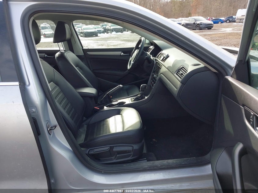 2015 Volkswagen Passat 1.8T Se