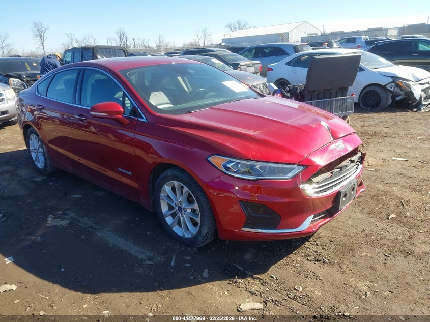 FORD FUSION HYBRID 2019. Lot# 44477969. VIN 3FA6P0MU5KR256064. Photo 1
