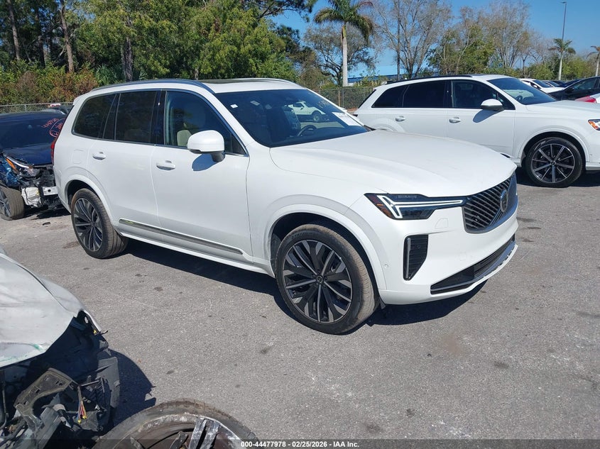 2025 Volvo Xc90 B5 Plus 7-Seater