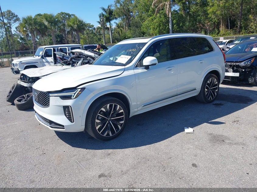 2025 Volvo Xc90 B5 Plus 7-Seater