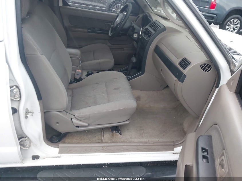 2004 Nissan Frontier Xe-V6