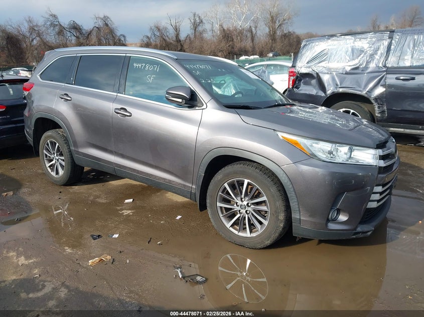 2019 Toyota Highlander Xle