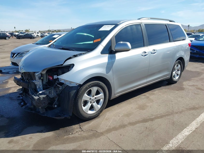 2015 Toyota Sienna Le 8 Passenger