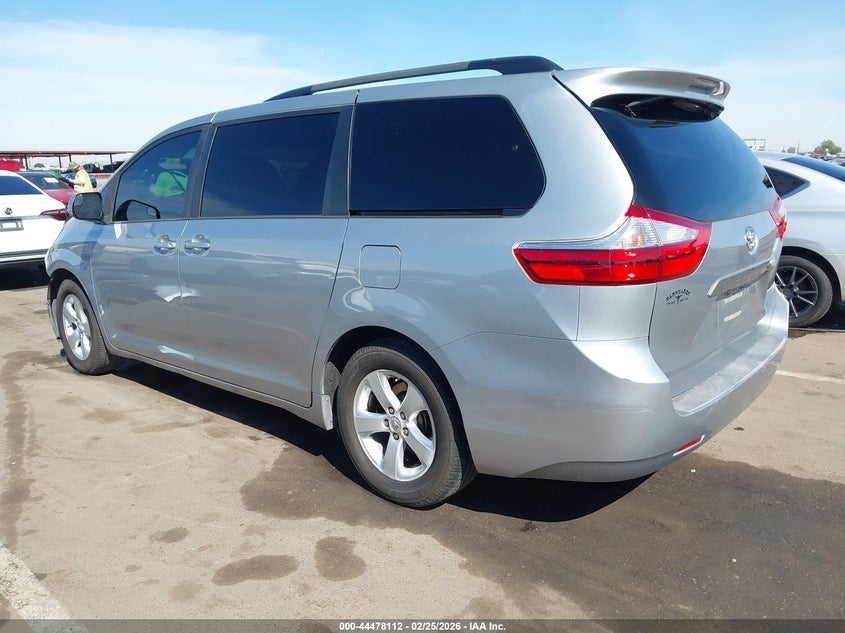 2015 Toyota Sienna Le 8 Passenger