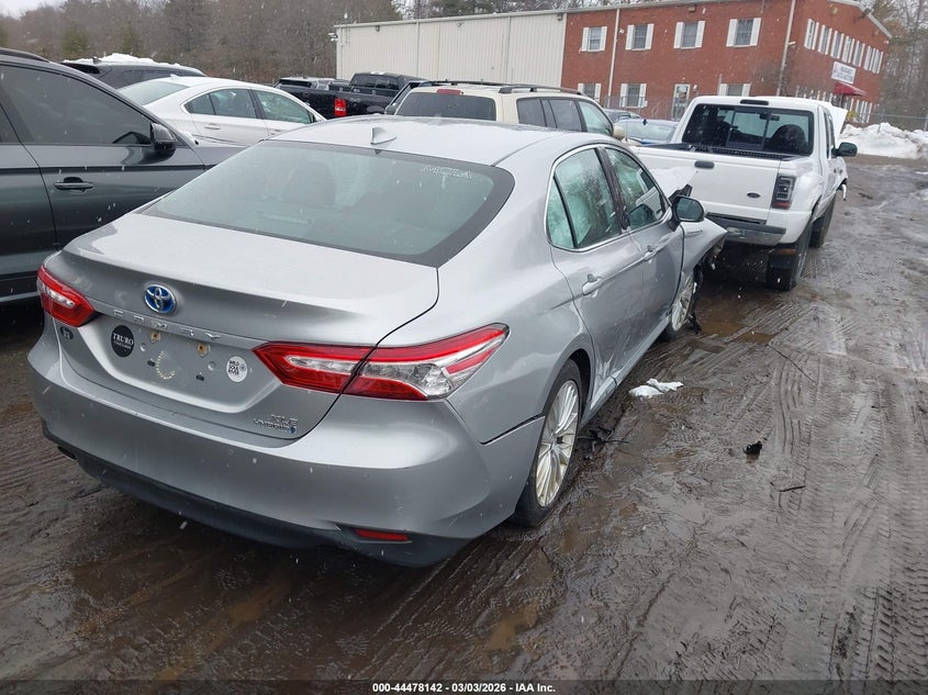 2019 Toyota Camry Hybrid Xle