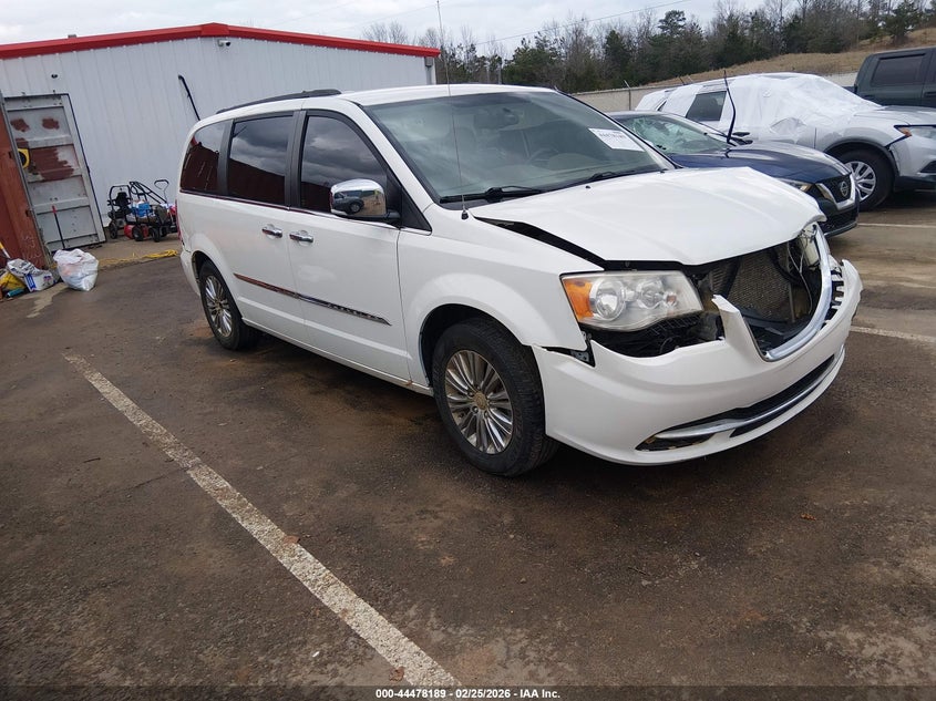 2013 Chrysler Town & Country Touring-L