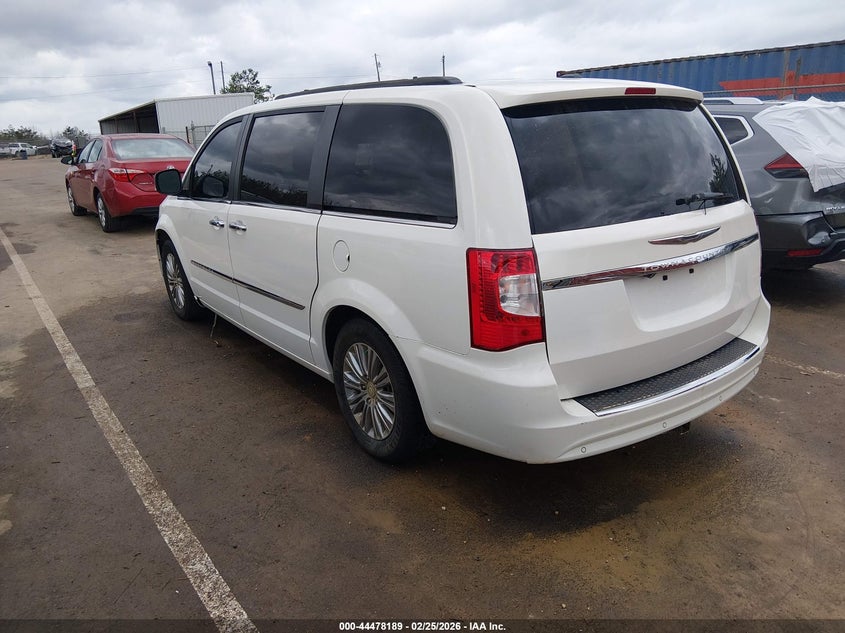 2013 Chrysler Town & Country Touring-L