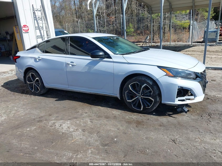2023 Nissan Altima Sr Fwd
