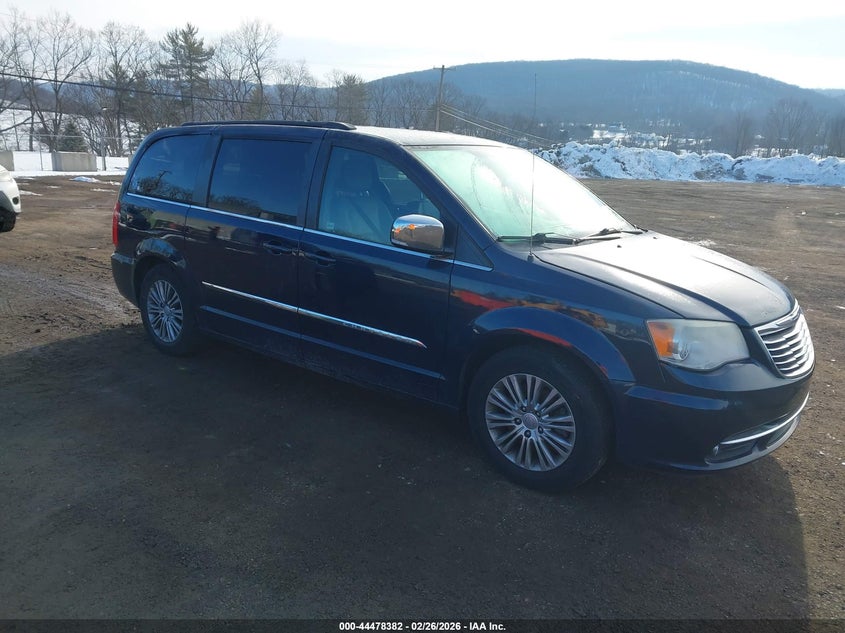 2014 Chrysler Town & Country Touring-L
