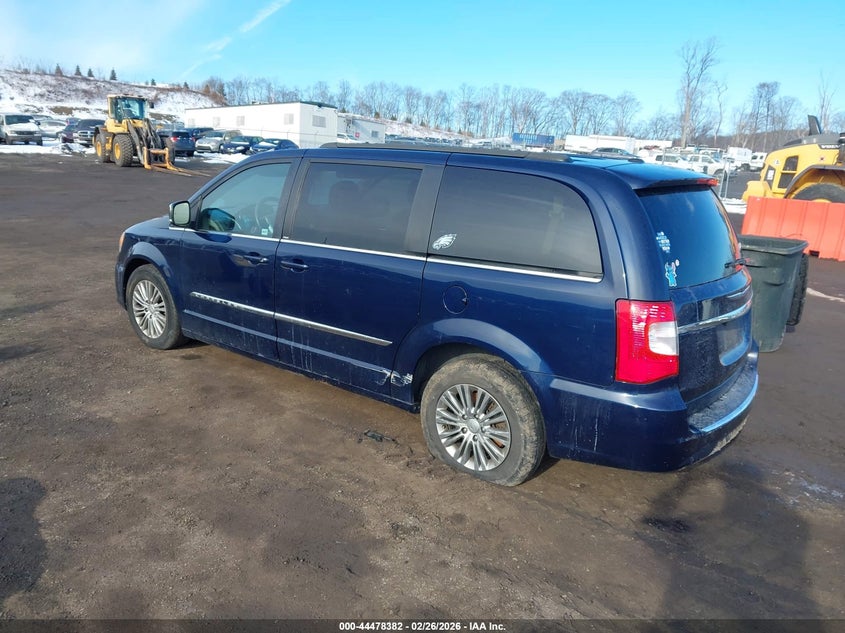 2014 Chrysler Town & Country Touring-L