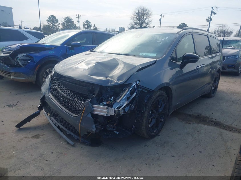 2025 Chrysler Pacifica Limited