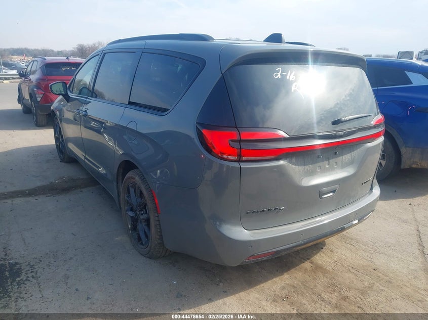 2025 Chrysler Pacifica Limited