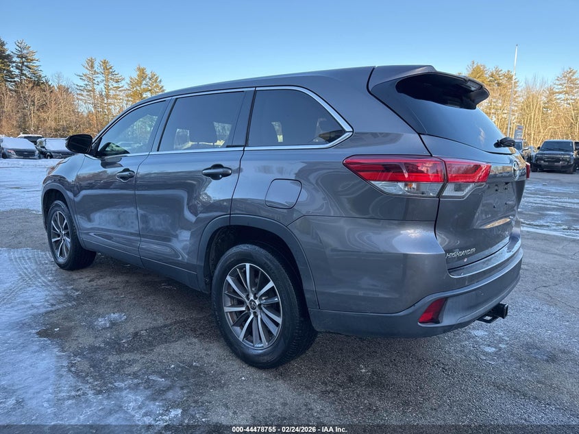 2019 Toyota Highlander Le