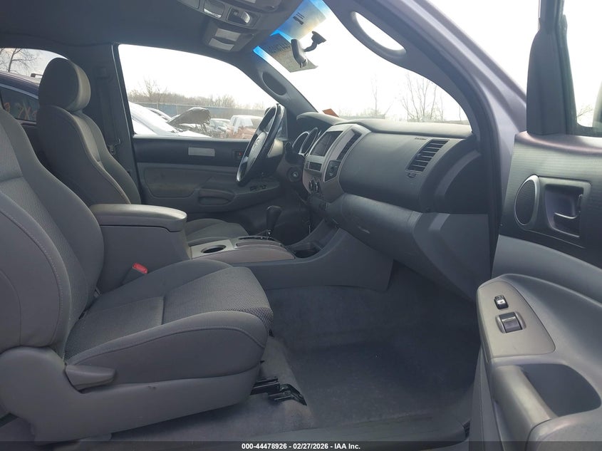 2005 Toyota Tacoma Base V6